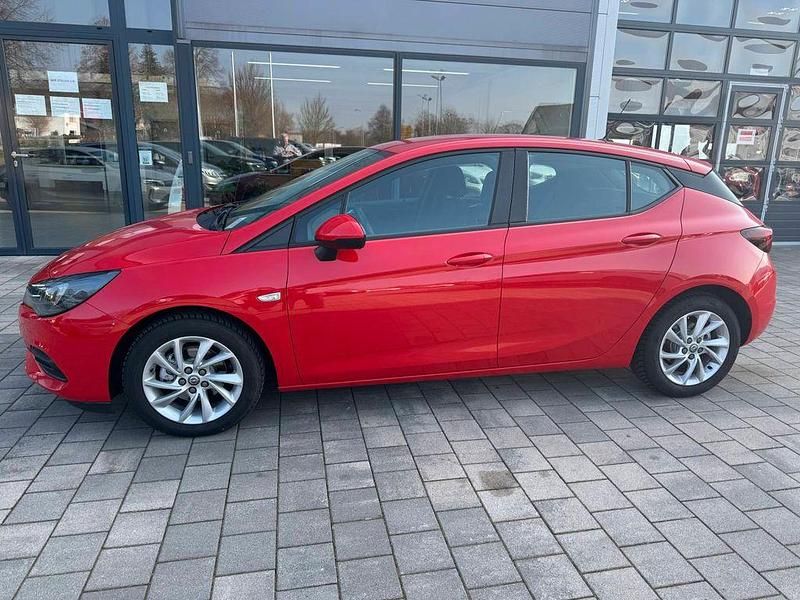 Gebraucht Opel Astra 110 PS (80 kW) 2019 Rot Limousine