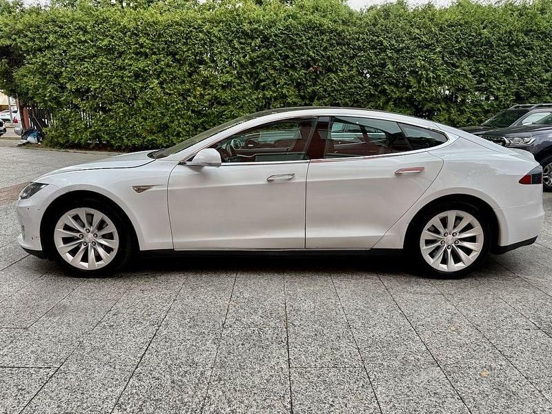 Weiß Gebraucht 2014 Tesla Model S Limousine | 12.980 € (Teuer) - Bild 1/4