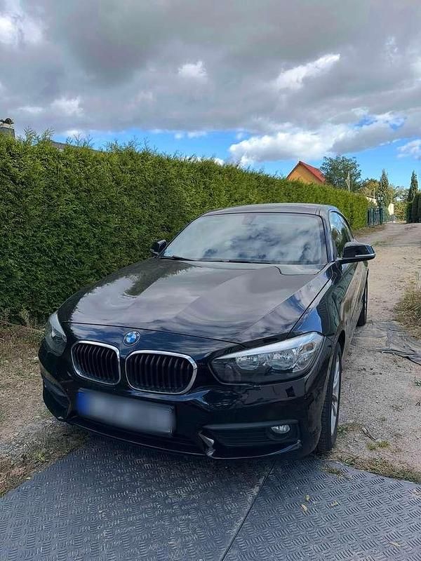 Schwarz Gebraucht 2016 BMW 116 Advantage Kleinwagen | 7.000 € (Fairer Preis) - Bild 1/4