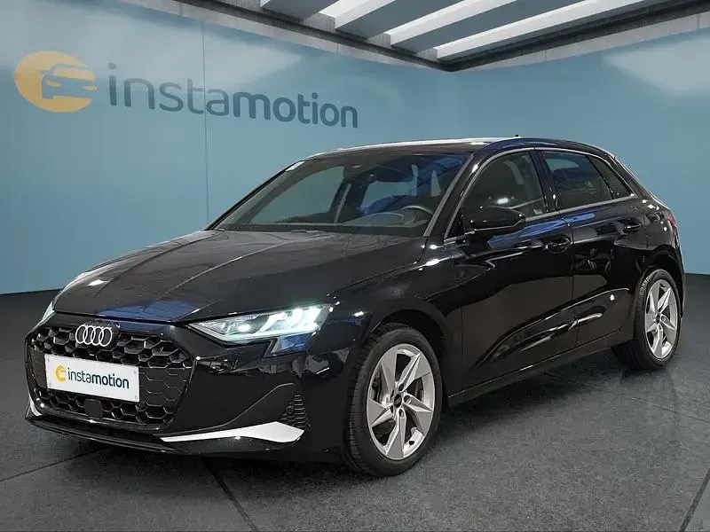Gebraucht Audi A3 Sportback 116 PS (85 kW) 2025 Schwarz Kleinwagen