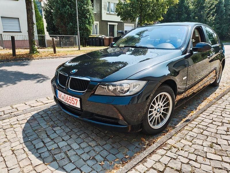 Schwarz Gebraucht 2008 BMW 318 Advantage Limousine | 2.999 € (Guter Preis) - Bild 1/4