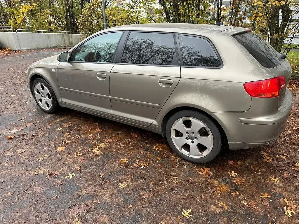 Second-hand Audi A3 S-Line 200 CP (147 kW) 2007 Galben Hatchback
