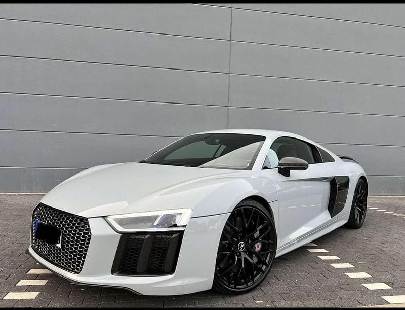 Grau Gebraucht 2016 Audi R8 Coupé Advanced Coupé | 104.000 € (Guter Preis) - Bild 1/4