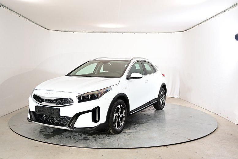 Neu Kia XCeed Silver 150 PS (110 kW) 2025 Carraraweiß SUV
