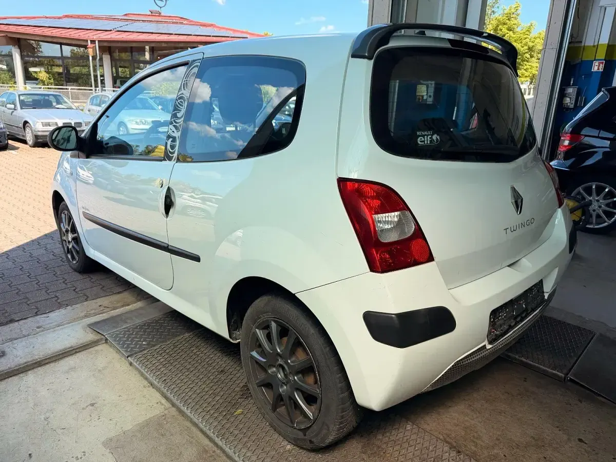 Gebraucht Renault Twingo 58 PS (42 kW) 2009 Weiß Kleinwagen