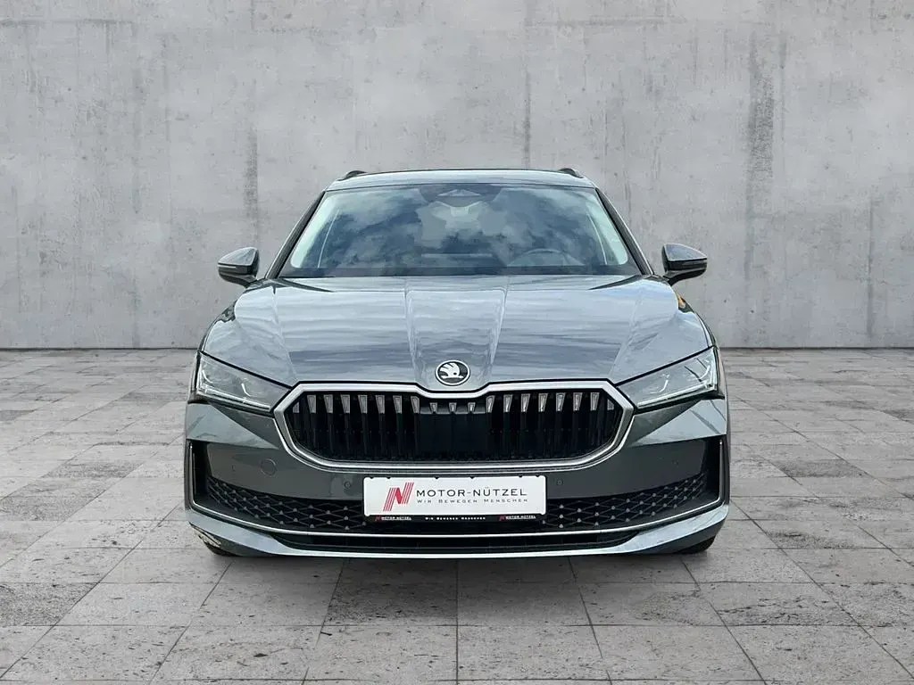 Gebraucht Skoda Superb Selection 150 PS (110 kW) 2025 Grau Kombi