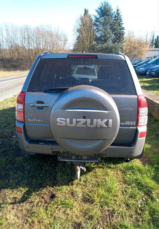Gebraucht Suzuki Vitara 130 PS (95 kW) 2006 Grau SUV