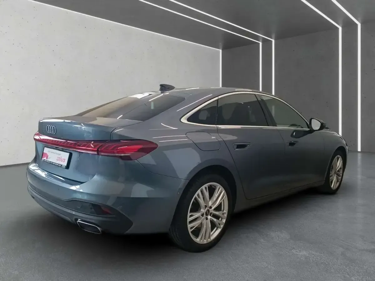 Gebraucht Audi A5 Sport 204 PS (150 kW) 2025 Horizontblau metallic Limousine