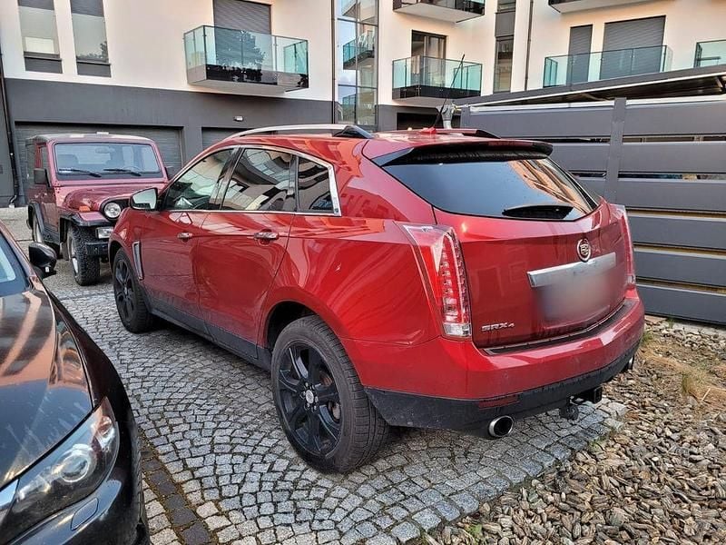 Gebraucht Cadillac SRX 318 PS (233 kW) 2015 Rot SUV