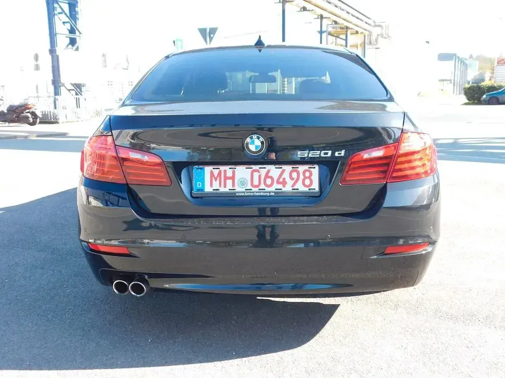 Gebraucht BMW 520 Sport Line 190 PS (139 kW) 2016 Schwarz Limousine