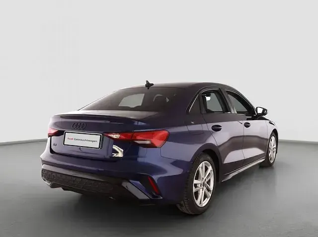 Gebraucht Audi A3 S-Line 150 PS (110 kW) 2025 Navarrablau metallic Limousine