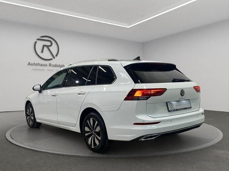 Gebraucht VW Golf VIII Move 131 PS (96 kW) 2023 Pure white Kombi