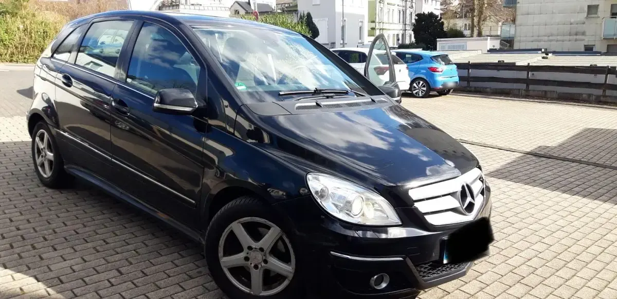 Gebraucht Mercedes B200 140 PS (102 kW) 2008 Schwarz Van / Kleinbus