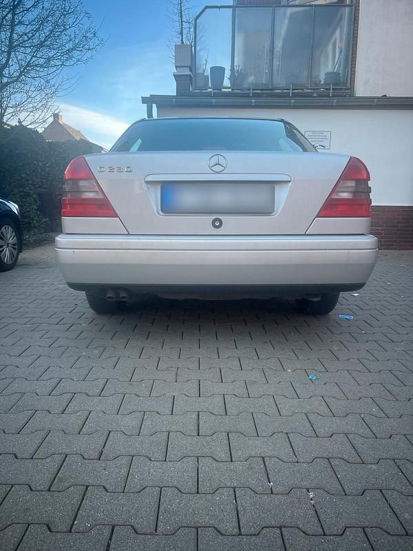 Gebraucht Mercedes C230 150 PS (110 kW) 1997 Silber Limousine