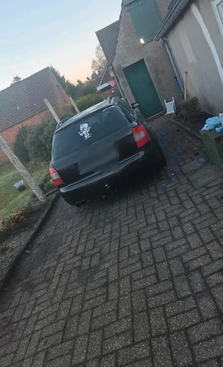 Używany Audi A4 Performance 131 KM (96 kW) 2002 Srebrny Kombi