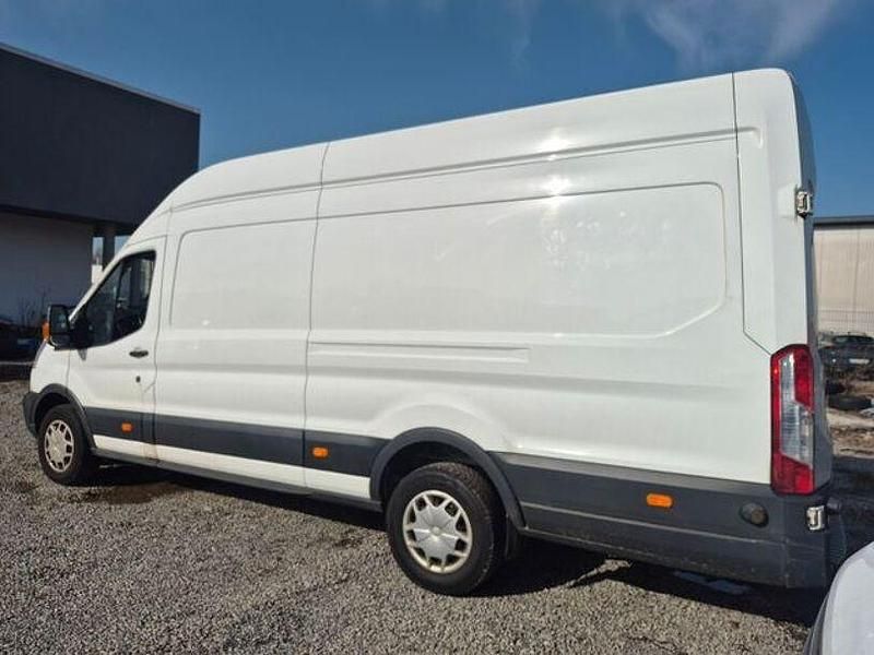 Gebraucht Ford Transit Trend 180 PS (132 kW) 2018 Frostweiß Limousine