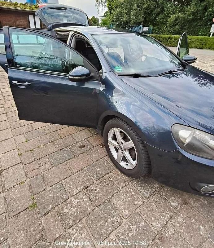 Blau Gebraucht 2009 VW Golf VI Comfortline Limousine | 4.300 € (Guter Preis) - Bild 1/4
