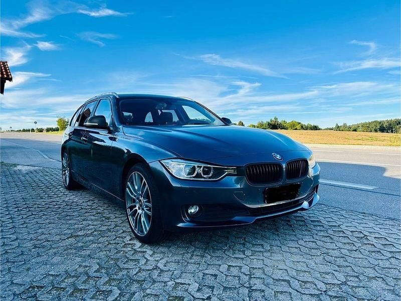 Andere farben Gebraucht 2015 BMW 318 Performance Kombi | 10.700 € (Guter Preis) - Bild 1/4