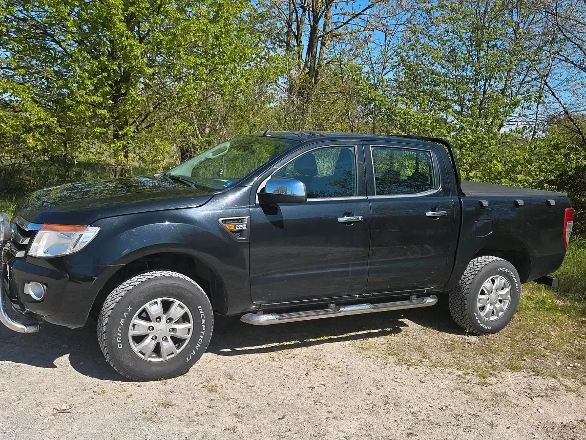 Gebraucht Ford Ranger XLT 150 PS (110 kW) 2014 Schwarz Pickup