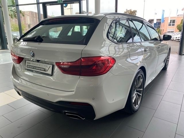 Gebraucht BMW 530 M Sport 265 PS (194 kW) 2019 Weiss Kombi