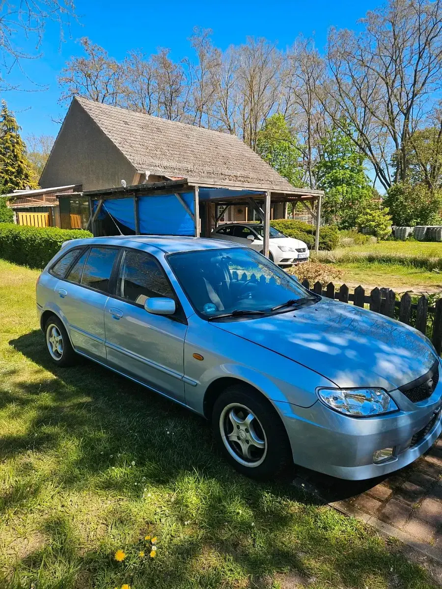 Second-hand Mazda 323F 98 CP (72 kW) 2001 Albastru Break
