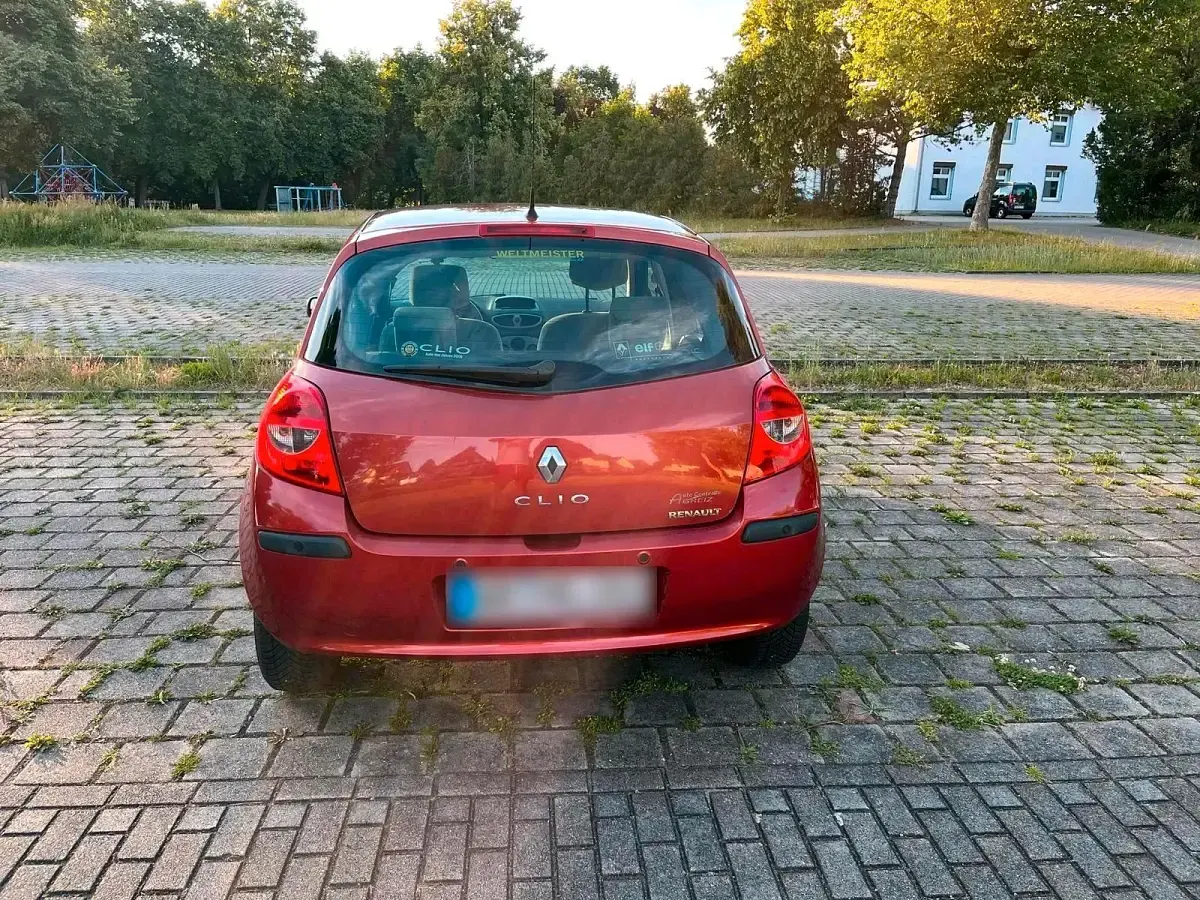 Gebraucht Renault Clio 102 PS (75 kW) 2006 Rot Kleinwagen