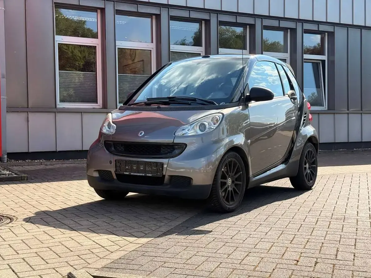 Gebraucht Smart ForTwo Cabrio Passion 71 PS (52 kW) 2010 Tridionzelle schwarz Cabrio