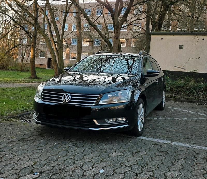 Usata VW Passat 122 CV (89 kW) 2011 Nero Station wagon