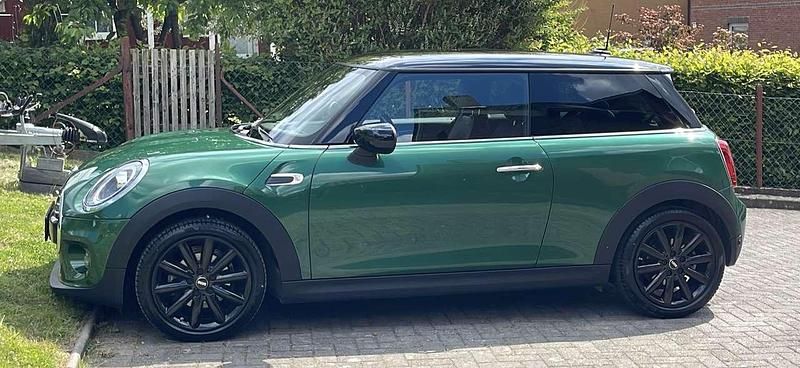 Gebraucht Mini Cooper Classic 136 PS (100 kW) 2021 Grün Kleinwagen