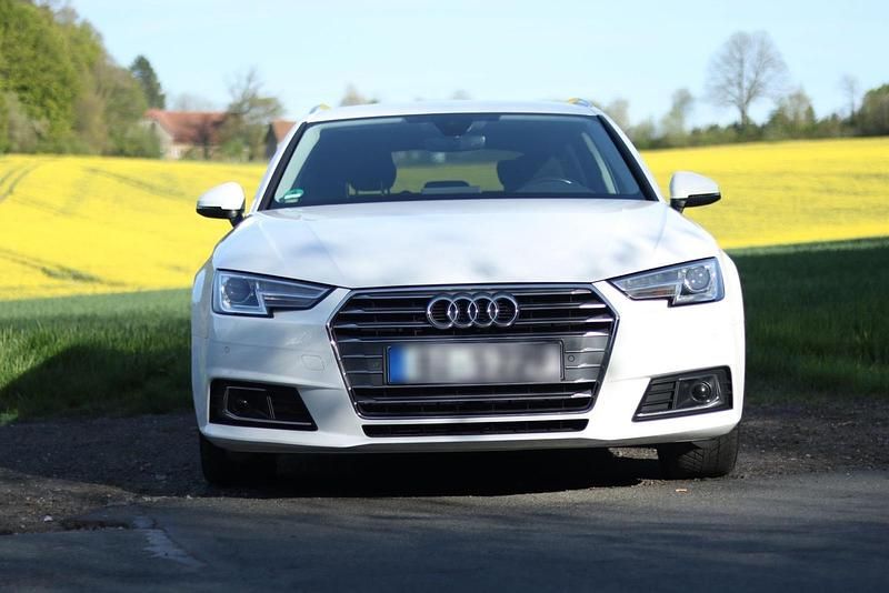 Gebraucht Audi A4 140 PS (102 kW) 2017 Weiß Kombi