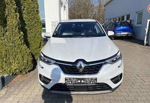 Gebraucht Renault Arkana Techno 140 PS (102 kW) 2022 Kyanitweiß  metallic SUV