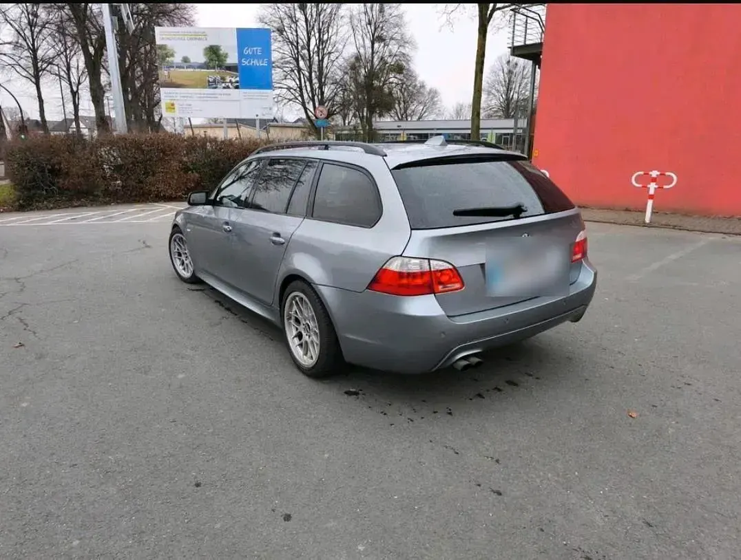 Gebraucht BMW 525 Shadowline 216 PS (158 kW) 2005 Grau Kombi