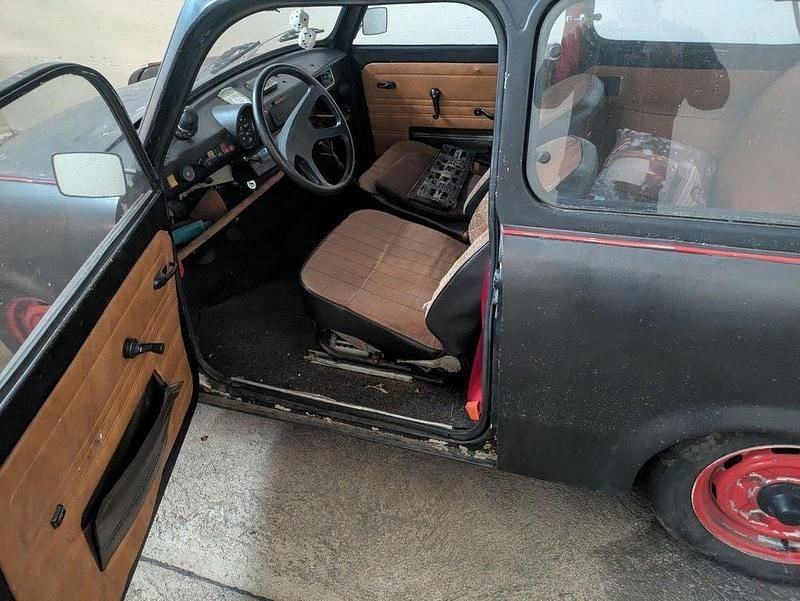 Gebraucht Trabant 601 35 PS (25 kW) 1984 Schwarz Limousine