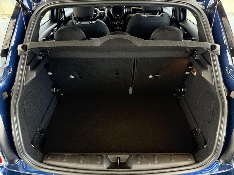 Usado Mini Cooper 136 HP (100 kW) 2017 Azul Citadino