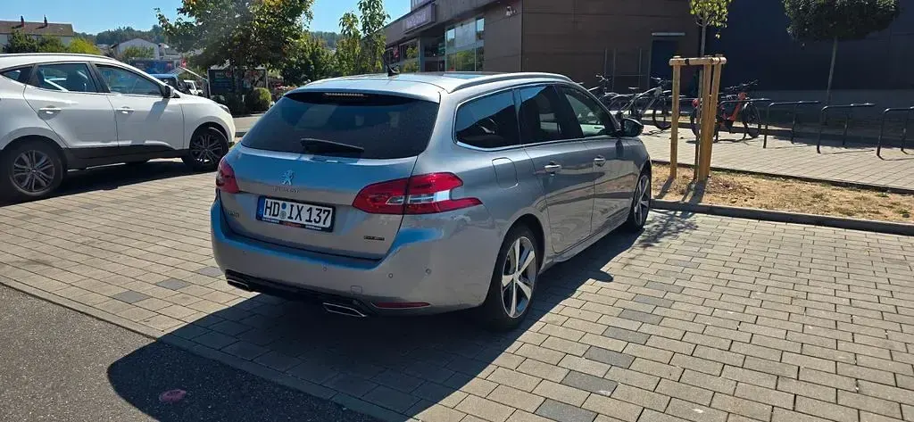 Gebraucht Peugeot 308 GT 131 PS (96 kW) 2019 Silber Kombi