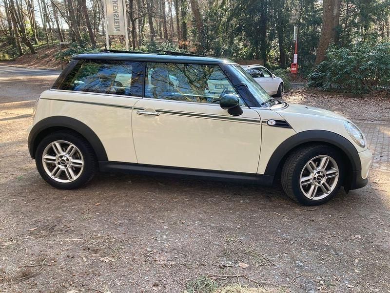 Gebraucht Mini Cooper 122 PS (89 kW) 2012 Weiß Kleinwagen