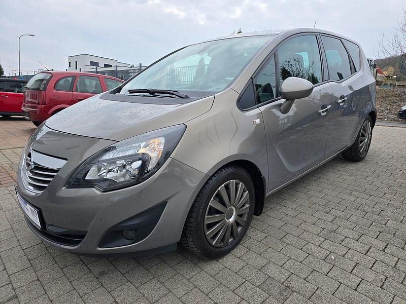 Grau Gebraucht 2011 Opel Meriva Innovation Van / Kleinbus | 4.199 € (Fairer Preis) - Bild 1/4