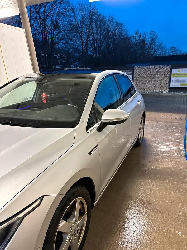 Gebraucht VW Golf VIII Edition 150 PS (110 kW) 2020 Silber Limousine