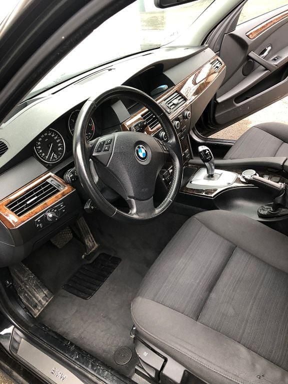 Gebraucht BMW 520 177 PS (130 kW) 2008 Schwarz Limousine