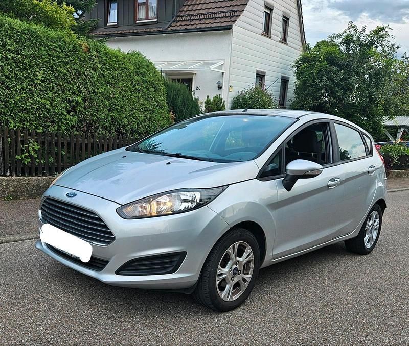 Silber Gebraucht 2014 Ford Fiesta SYNC Edition Kleinwagen | 5.999 € (Guter Preis) - Bild 1/4
