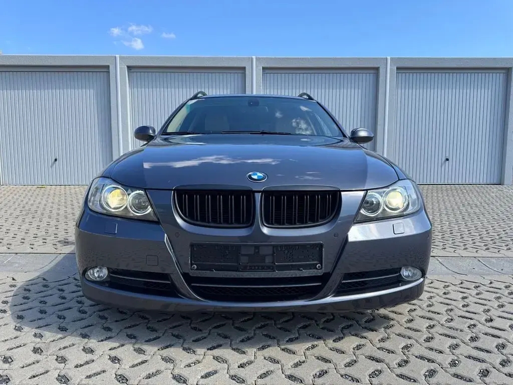 Gebraucht BMW 330 Performance 272 PS (200 kW) 2007 Grau Kombi