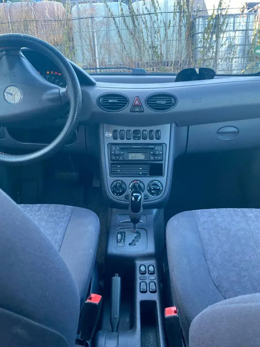 Gebraucht Mercedes A160 102 PS (75 kW) 2003 Schwarz Kleinwagen