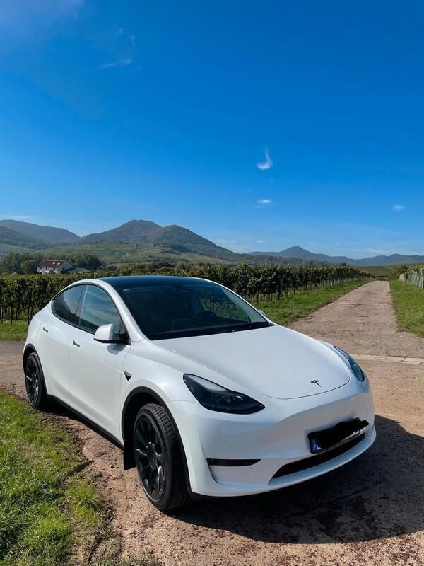 Weiß Gebraucht 2022 Tesla Model Y Long Range AWD SUV | 35.200 € (Fairer Preis) - Bild 1/4
