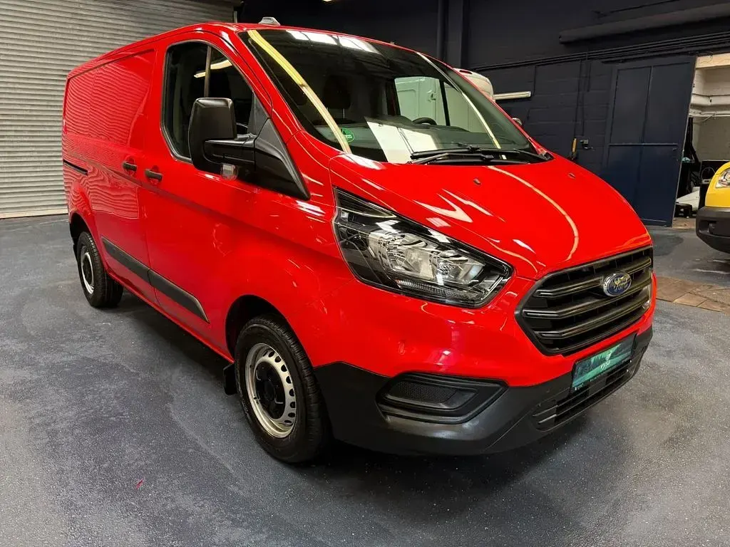 Gebraucht Ford Transit Custom 105 PS (77 kW) 2021 Rot Van / Kleinbus