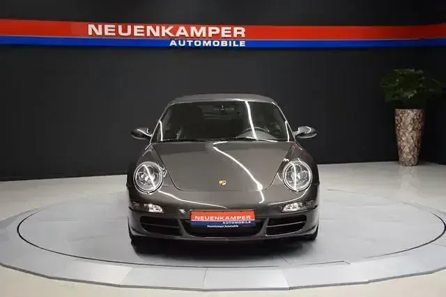Begagnad Porsche 997 355 HK (261 kW) 2007 Grå Cab