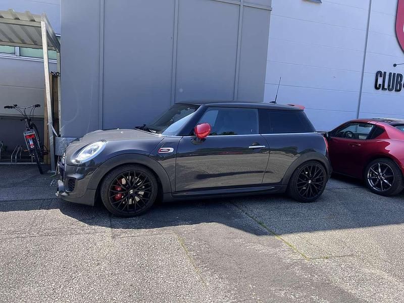 Grau Gebraucht 2016 Mini John Cooper Works Kleinwagen | 15.999 € (Guter Preis) - Bild 1/4