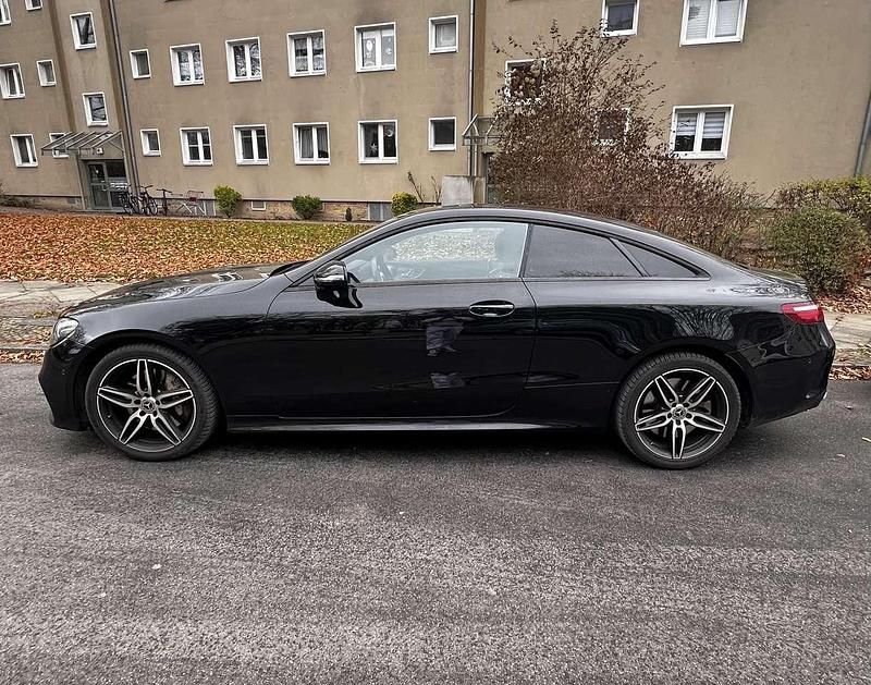 Gebraucht Mercedes E450 AMG line 367 PS (269 kW) 2019 Schwarz Coupé