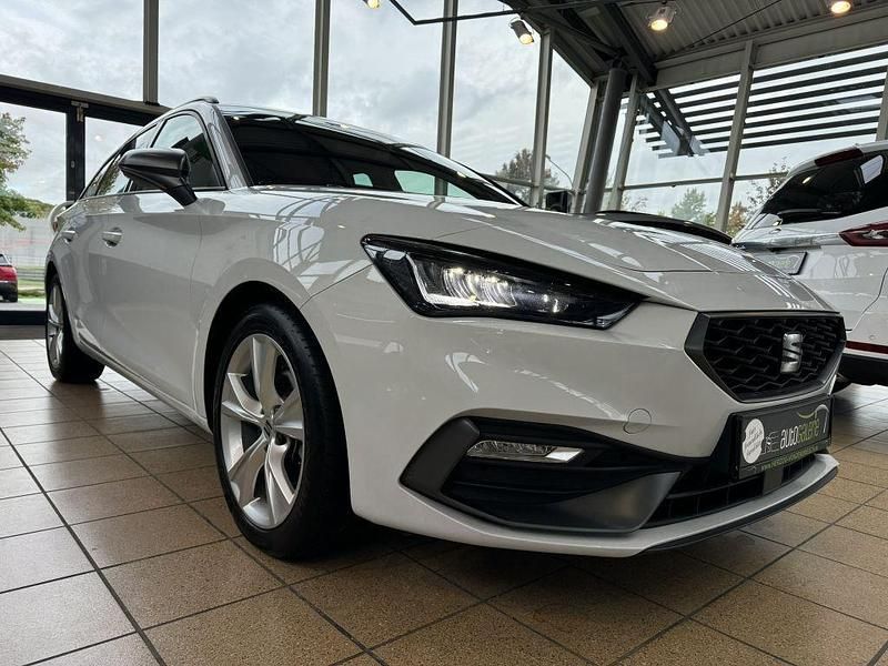 Nevada white Gebraucht 2022 Seat Leon FR Kombi | 24.249 € (Fairer Preis) - Bild 1/4