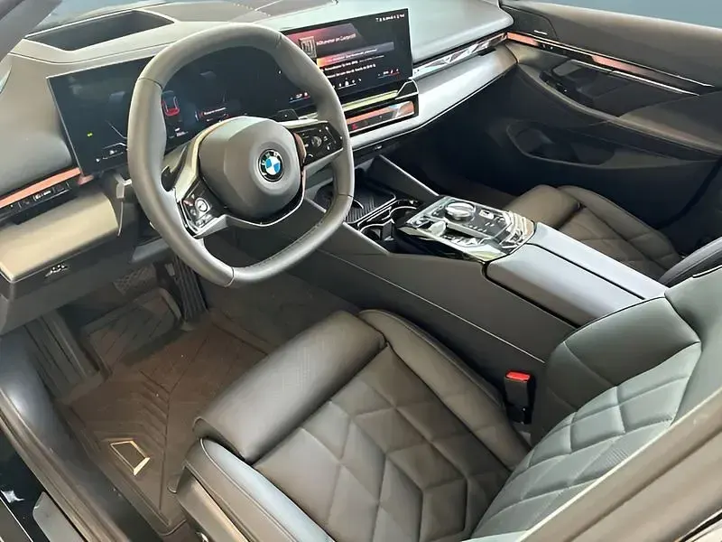 Neu BMW 520 197 PS (144 kW) 2026 Schwarz Kombi