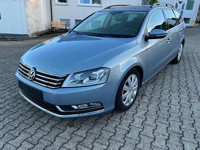 Gebraucht VW Passat Exclusive 140 PS (102 kW) 2011 Blau Kombi